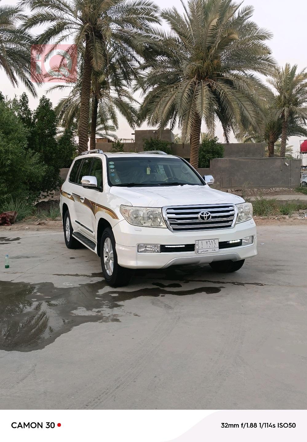 تويوتا لاندكروزر